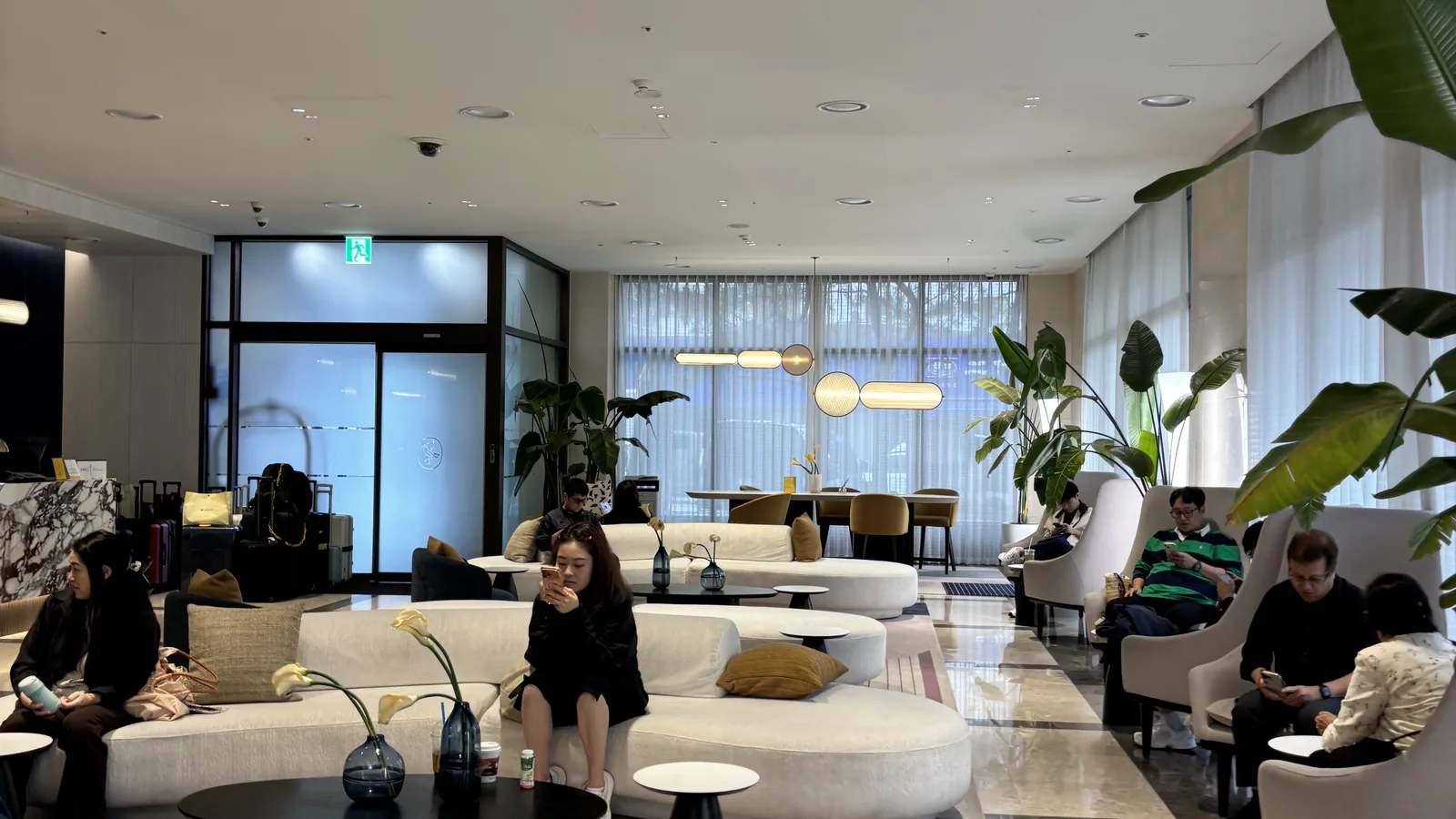 voco Seoul Myeongdong hotel review bright sky lounge with city views from a high floor