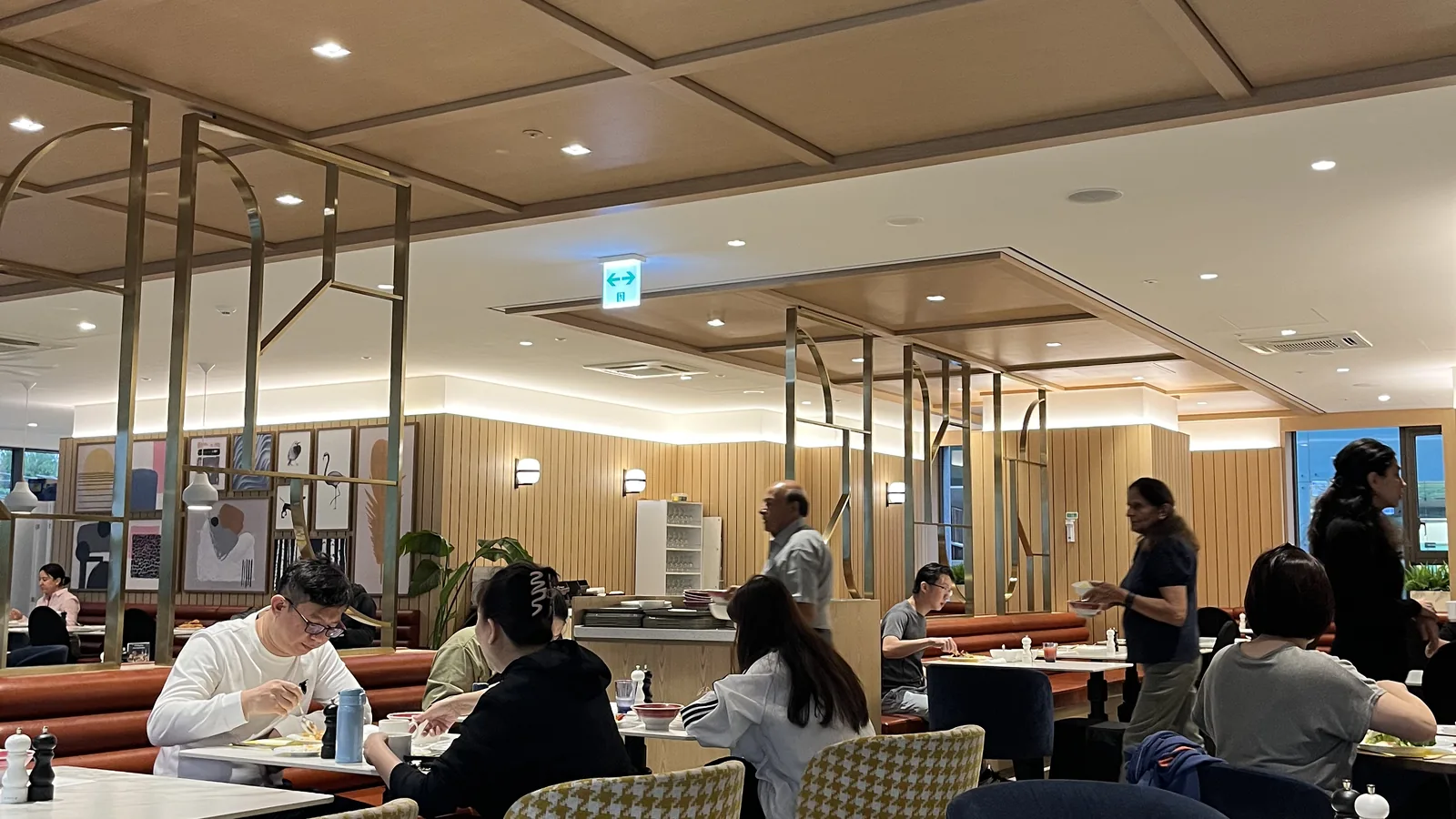 voco Seoul Myeongdong hotel review breakfast restaurant with rows of tables and big windows