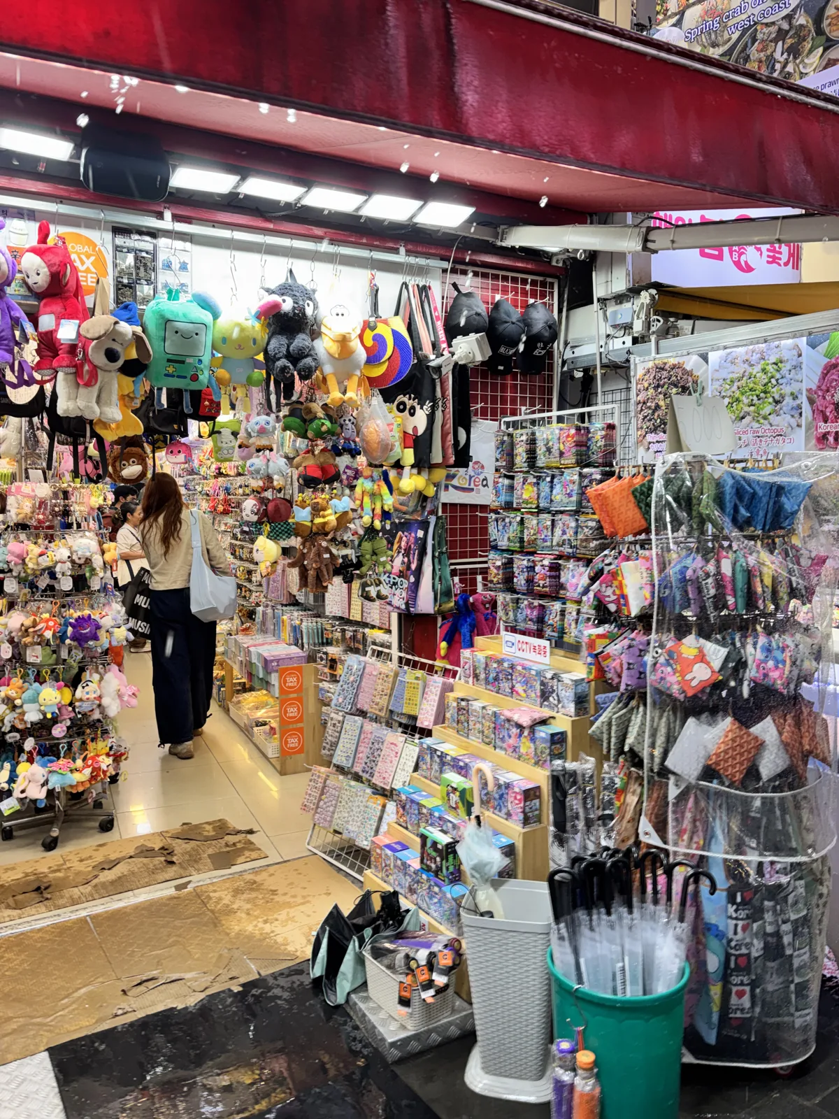 Myeongdong shopping guide — real photo of Myeongdong