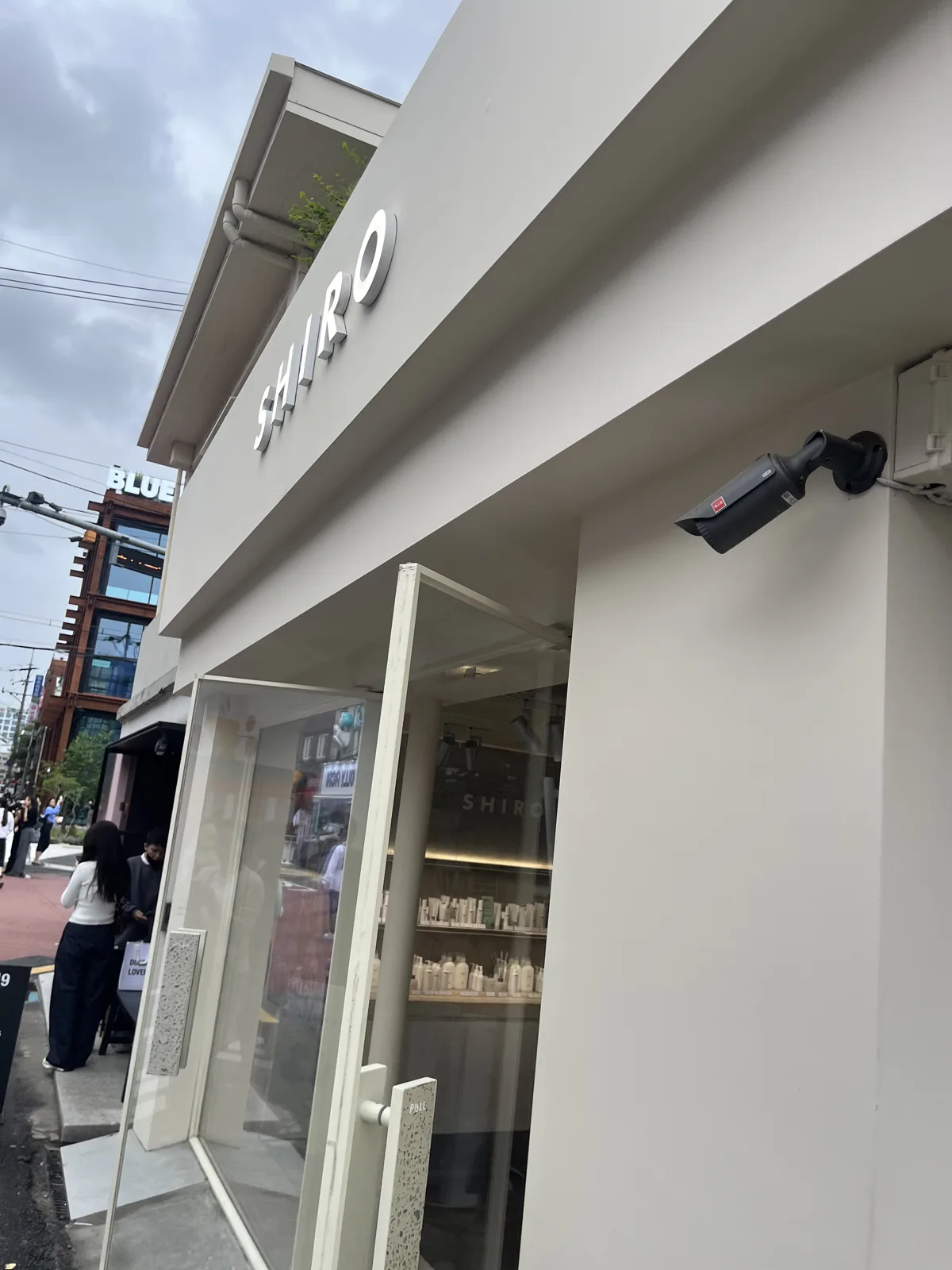 Seongsu fashion flagship stores neighbourhood — minimalist white storefront in Seongsu