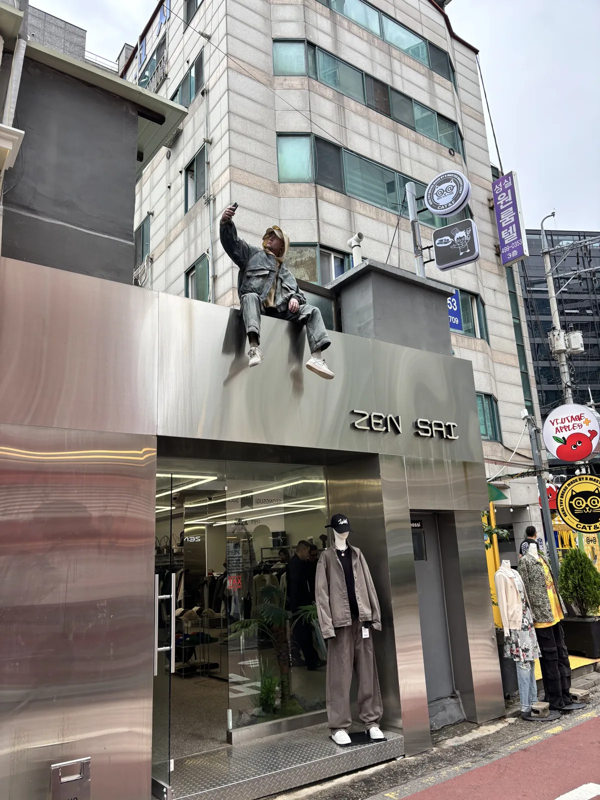 Seongsu pop-up stores neighbourhood — mirror-steel fashion storefront on a Seongsu street