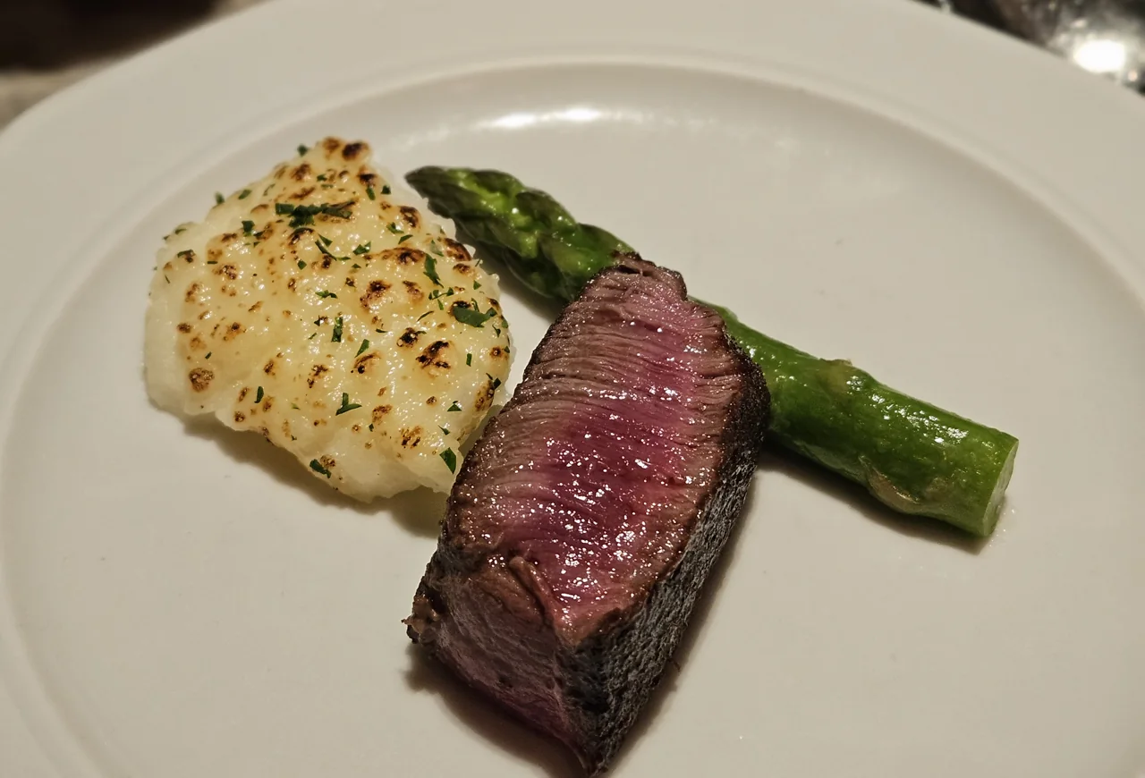 Seongsu-dong food guide Seoul: a seared steak with potato gratin and asparagus at a Seongsu restaurant